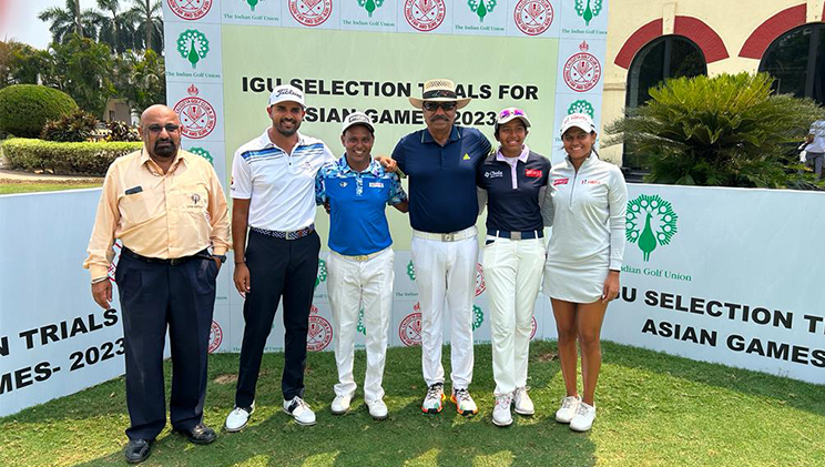 The qualifiers for Asian Games 2023 golf team with Tournament Director Paramjit Singh (extreme left) and Gen B Bhushan, DG of IGU (third from right). The players are Khalin Joshi, SSP Chawrasia, Avani Prashanth and Pranavi Urs